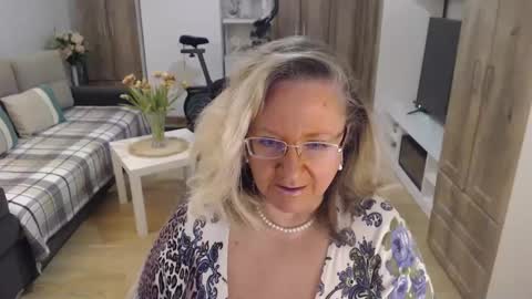 Snapshot of adrena_ chatting on 9, 3, 2025 Cryna online show from 9, 3, 2025