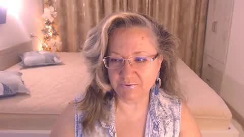 Snapshot of adrena_ chatting on 2, 12, 2025 Cryna online show from 2, 12, 2025