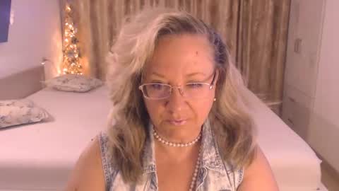 Snapshot of adrena_ chatting on 2, 7, 2026 Cryna online show from 2, 7, 2026