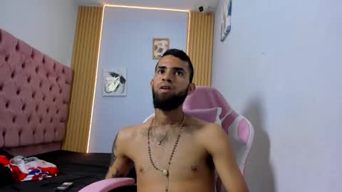 Snapshot of adri_sexboy229 chatting on 8, 10, 2025 adri_sexboy229 online show from 8, 10, 2025