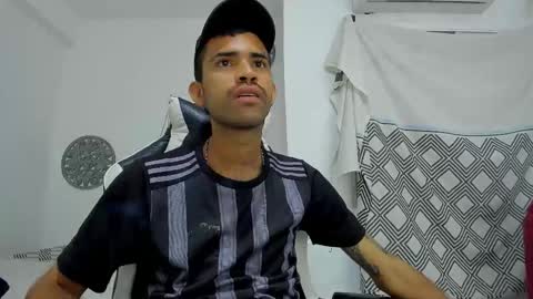 Snapshot of adri_sexboy229 chatting on 15, 10, 2025 adri_sexboy229 online show from 15, 10, 2025
