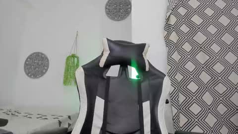 Snapshot of adri_sexboy229 chatting on 19, 10, 2025 adri_sexboy229 online show from 19, 10, 2025