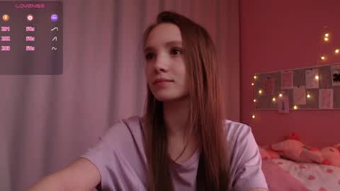 Snapshot of adria_arjona chatting on 24, 5, 2026 Eva online show from 24, 5, 2026