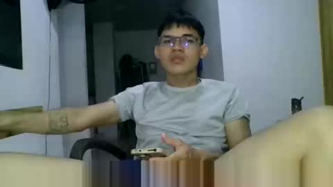 adrian018_ online show from 8, 1, 2025