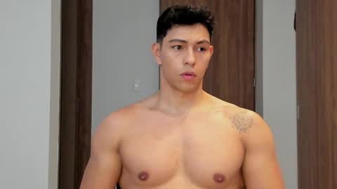 Snapshot of adrian_del_mar chatting on 9, 4, 2026 Adrian del Mar online show from 9, 4, 2026