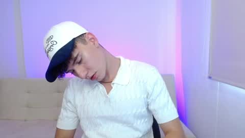 Snapshot of adrian_morelli chatting on 9, 4, 2026 adrian morelli online show from 9, 4, 2026