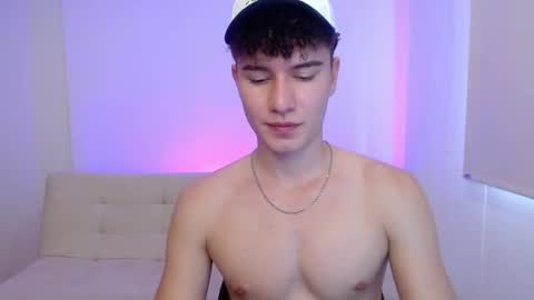 Snapshot of adrian_morelli chatting on 17, 4, 2026 adrian morelli online show from 17, 4, 2026