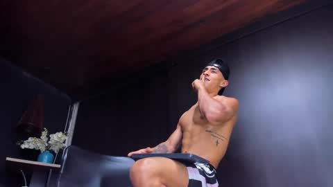   online show from 21, 1, 2025