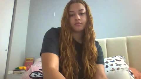 Snapshot of adriana318798 chatting on 21, 4, 2026 Princess Adri online show from 21, 4, 2026