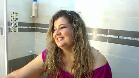 Snapshot of adriana_prettie chatting on 8, 4, 2026 ADRIANA online show from 8, 4, 2026