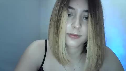 adrianabliss_ online show from 21, 9, 2025