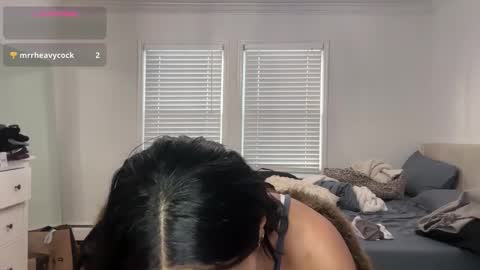 Snapshot of adriannarodriguez chatting on 1, 12, 2025 Adrianna online show from 1, 12, 2025