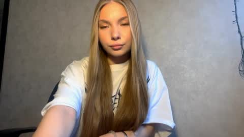 Snapshot of adriannemuldowney chatting on 1, 4, 2026 Caroline online show from 1, 4, 2026