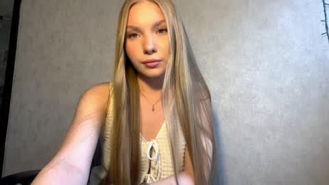 Snapshot of adriannemuldowney chatting on 5, 4, 2026 Caroline online show from 5, 4, 2026