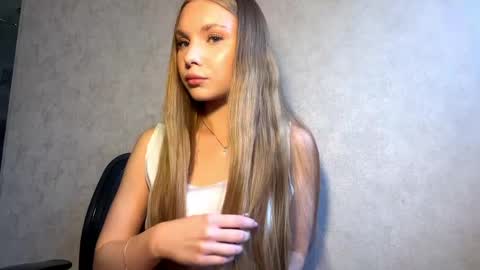 Snapshot of adriannemuldowney chatting on 17, 4, 2026 Caroline online show from 17, 4, 2026