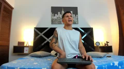 Snapshot of adriano_bigcock chatting on 14, 4, 2026 Adrian online show from 14, 4, 2026