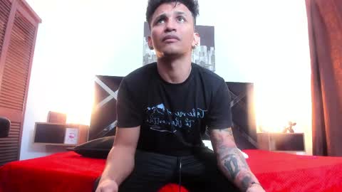 Snapshot of adriano_bigcock chatting on 16, 4, 2026 Adrian online show from 16, 4, 2026