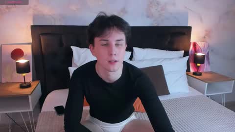 adrianoaubert online show from 12, 2, 2025