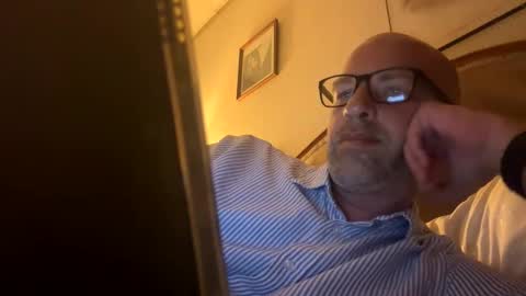 Snapshot of adrienfromparis chatting on 1, 4, 2026 adrienfromparis online show from 1, 4, 2026