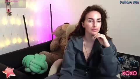 Adriana online show from 6, 2, 2025