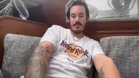 Snapshot of adriiiiiiiiano chatting on 17, 2, 2026 adriiiiiiiiano online show from 17, 2, 2026