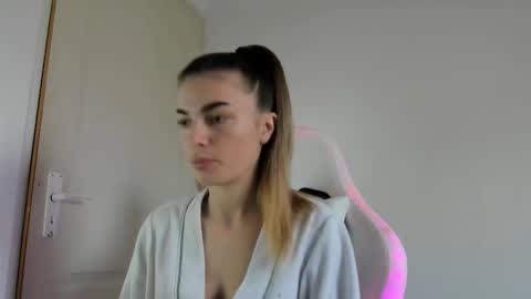 adventurina online show from 11, 11, 2025