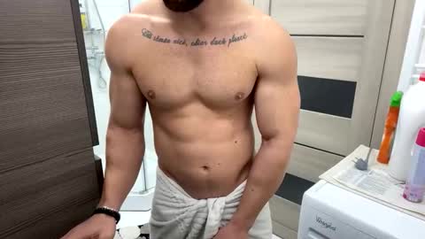 Snapshot of advp69 chatting on 29, 10, 2025 Mrrfitt online show from 29, 10, 2025