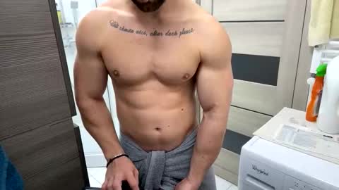 Snapshot of advp69 chatting on 7, 11, 2025 Mrrfitt online show from 7, 11, 2025