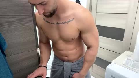 Snapshot of advp69 chatting on 20, 11, 2025 Mrrfitt online show from 20, 11, 2025