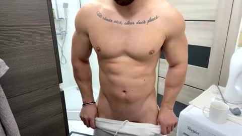 Snapshot of advp69 chatting on 24, 11, 2025 Mrrfitt online show from 24, 11, 2025