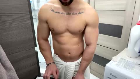 Snapshot of advp69 chatting on 5, 12, 2025 Mrrfitt online show from 5, 12, 2025