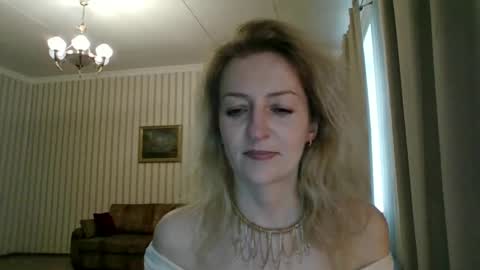 Snapshot of aeroliss chatting on 18, 4, 2026 aeroliss online show from 18, 4, 2026