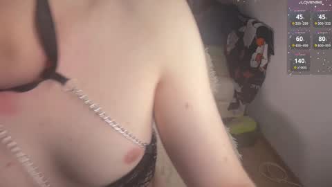 Snapshot of aestetic_boyy chatting on 26, 4, 2026 Fred and Dilan online show from 26, 4, 2026