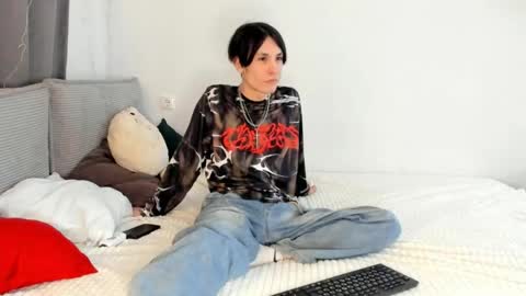 Snapshot of aetherrush chatting on 23, 4, 2026 Theo online show from 23, 4, 2026