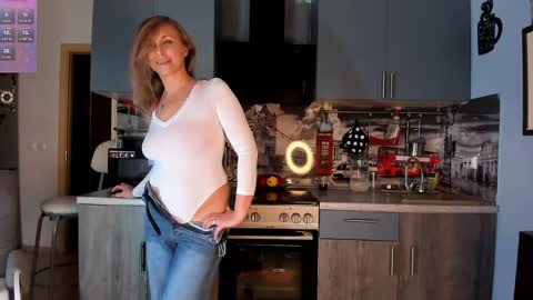 Snapshot of afanasia chatting on 11, 4, 2026 OneAfa online show from 11, 4, 2026