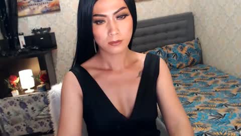Dominant Goddess Contessa online show from 19, 2, 2025