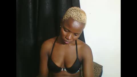 Snapshot of africanprincess24 chatting on 14, 12, 2025 PHOEBE online show from 14, 12, 2025