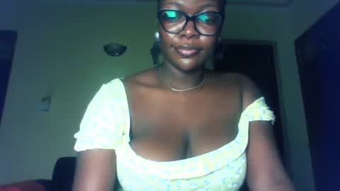 Snapshot of afrilola chatting on 6, 6, 2026 afrilola online show from 6, 6, 2026