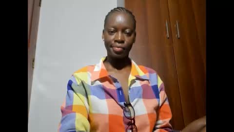 Leah online show from 24, 2, 2025