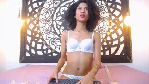 Snapshot of afrodita_house chatting on 27, 10, 2025 afrodita_house online show from 27, 10, 2025