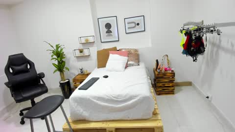 Snapshot of afrodita_martinez chatting on 4, 12, 2024 Afrodita online show from 4, 12, 2024