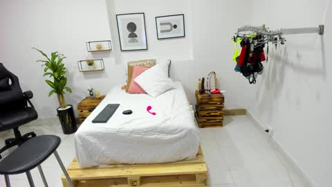 Snapshot of afrodita_martinez chatting on 15, 12, 2024 Afrodita online show from 15, 12, 2024