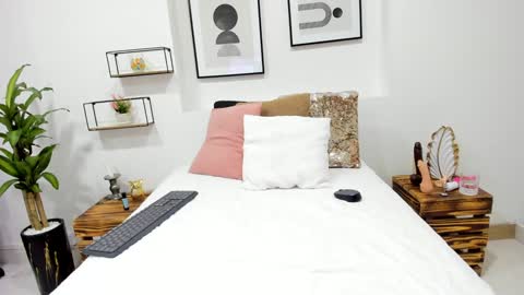 Snapshot of afrodita_martinez chatting on 28, 1, 2025 Afrodita online show from 28, 1, 2025