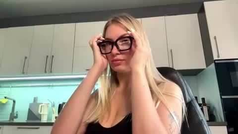 Mila -call me cute online show from 24, 6, 2026