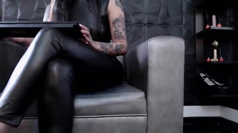 Snapshot of agata_darkness chatting on 4, 10, 2025 Miss Agata online show from 4, 10, 2025