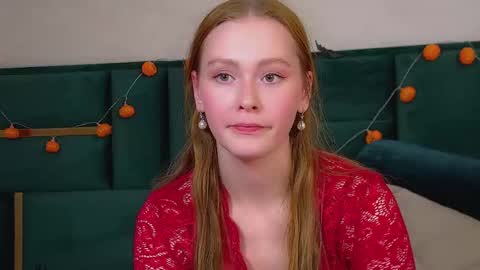 Snapshot of agatafoxley chatting on 2, 11, 2025 AgataFoxley online show from 2, 11, 2025