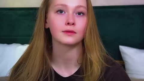 Snapshot of agatafoxley chatting on 11, 3, 2026 AgataFoxley online show from 11, 3, 2026