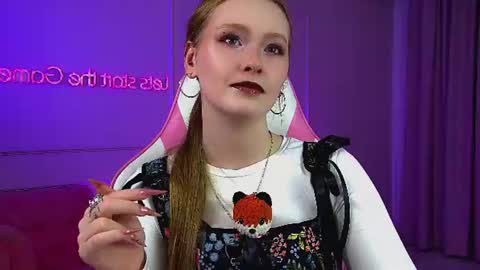 Snapshot of agatafoxley chatting on 20, 6, 2026 AgataFoxley online show from 20, 6, 2026