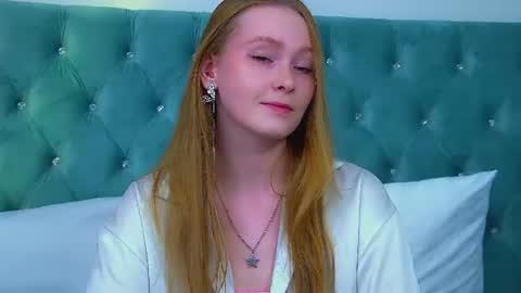 Snapshot of agatafoxley chatting on 21, 6, 2026 AgataFoxley online show from 21, 6, 2026