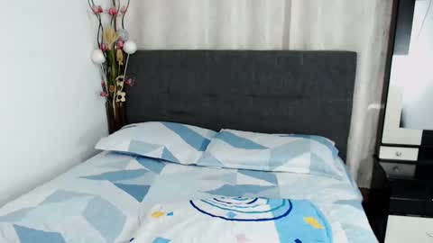 Snapshot of agatasexx chatting on 12, 3, 2025 johana online show from 12, 3, 2025